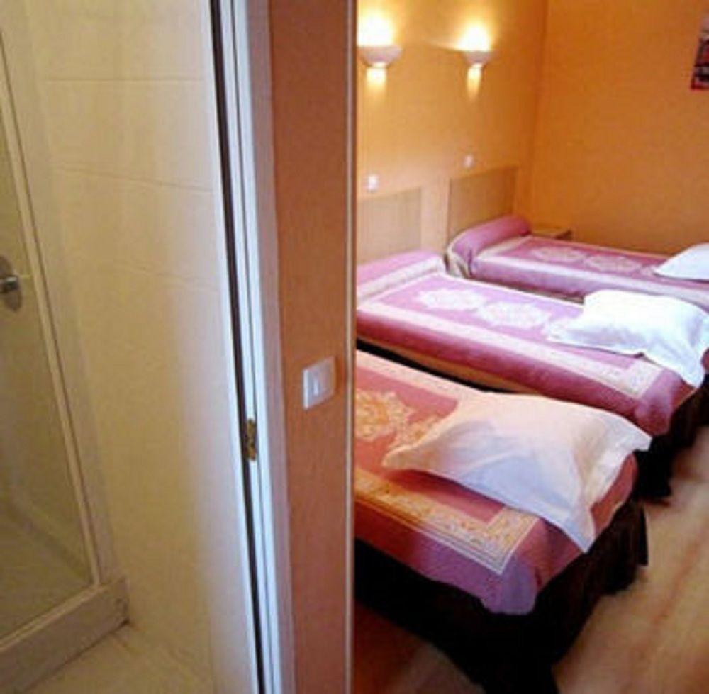 Hipotel Paris Voltaire Bastille Exterior photo