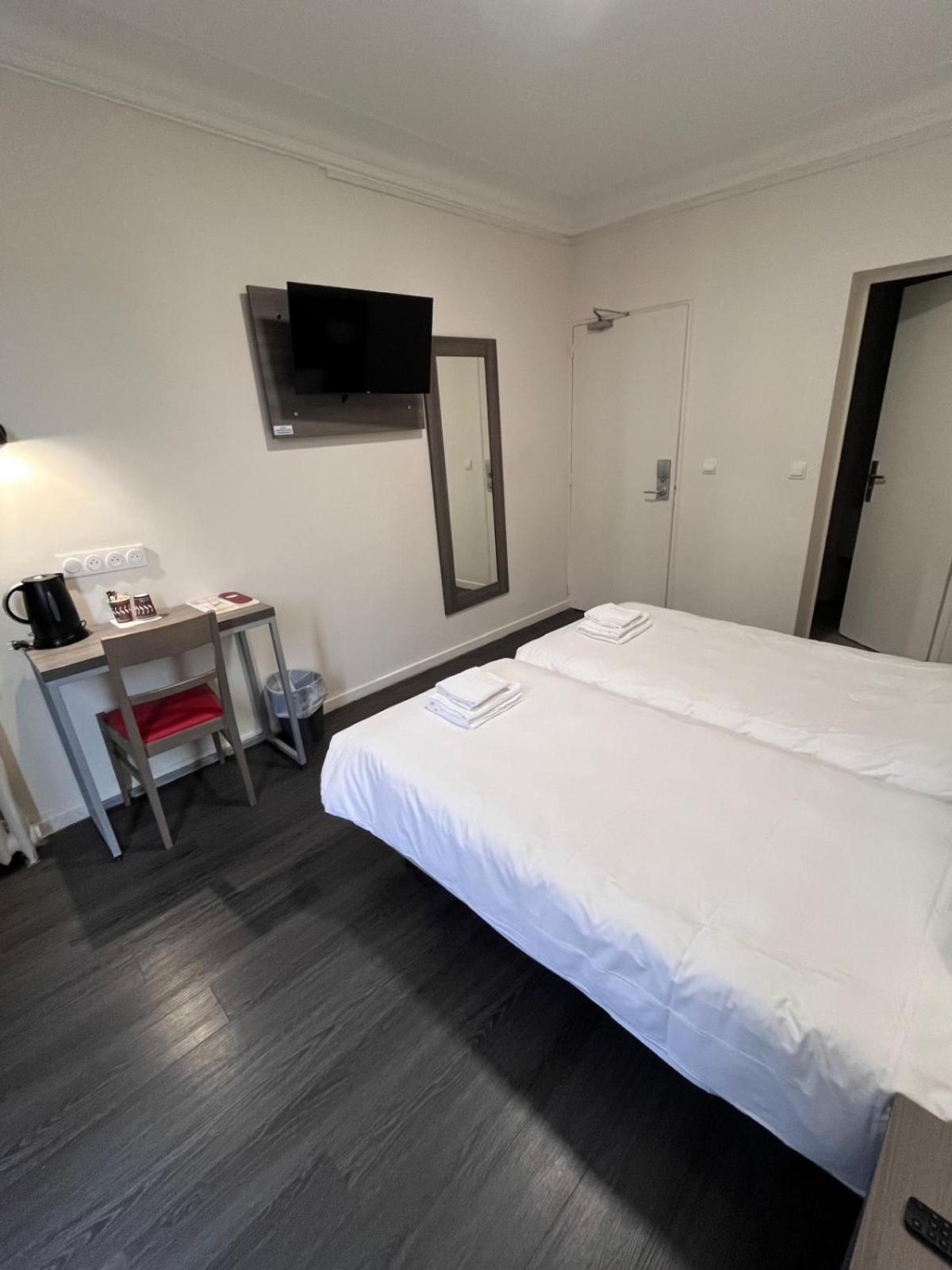 Hipotel Paris Voltaire Bastille Exterior photo
